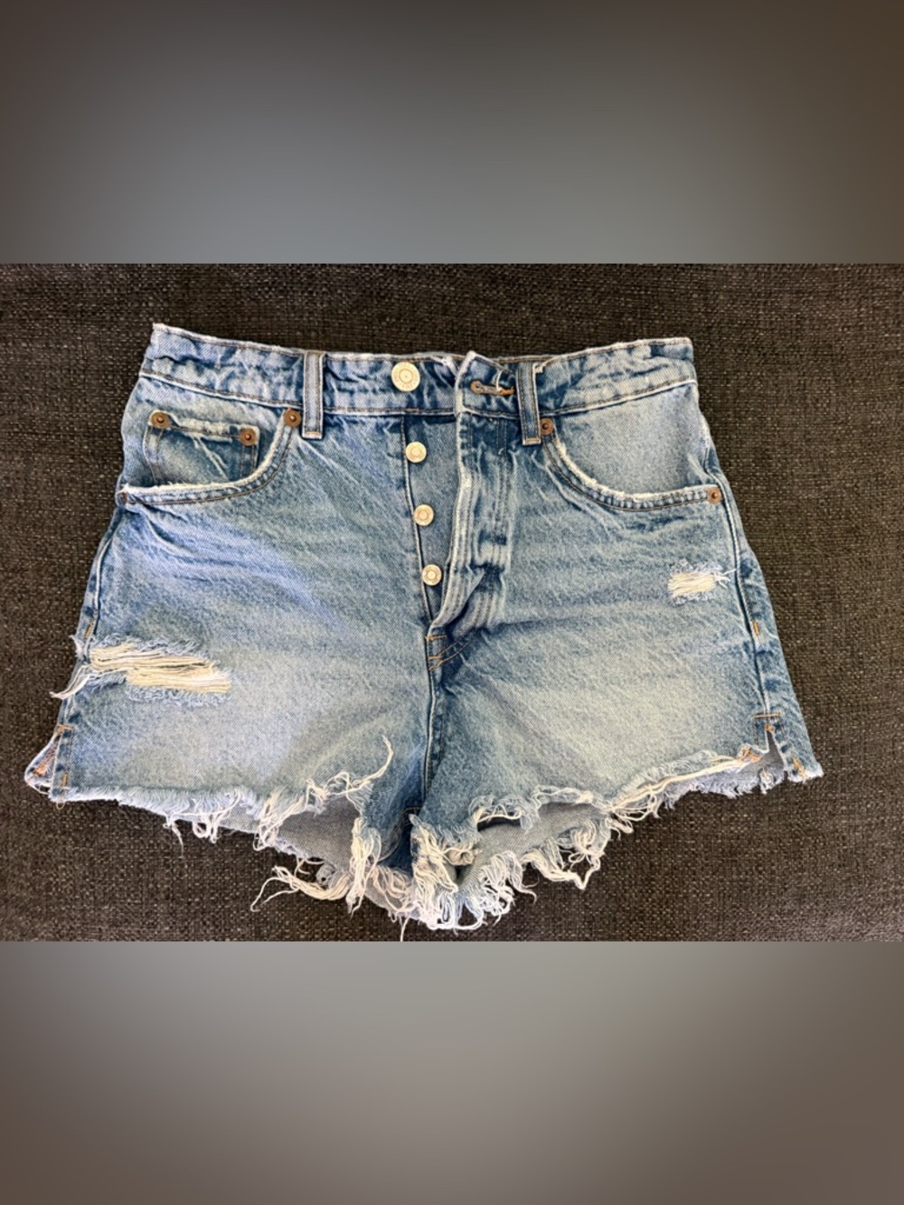 Zara High-Rise Denim Shorts Size 4 Button Fly Distressed Medium Wash